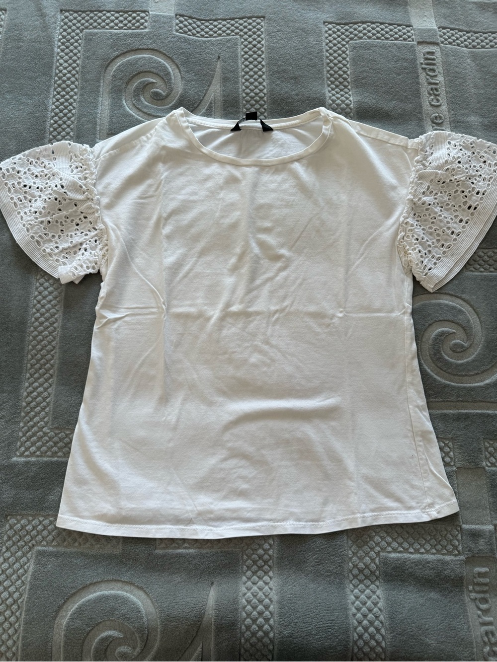 Isaac Mizrahi White Eyelet Puff Sleeve Tee
